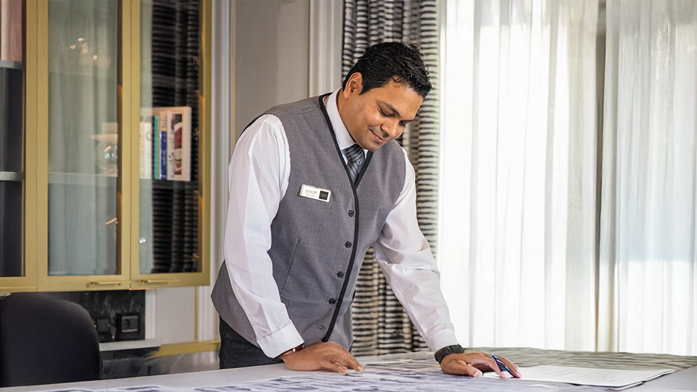 HEARTFELT HOSPITALITY™