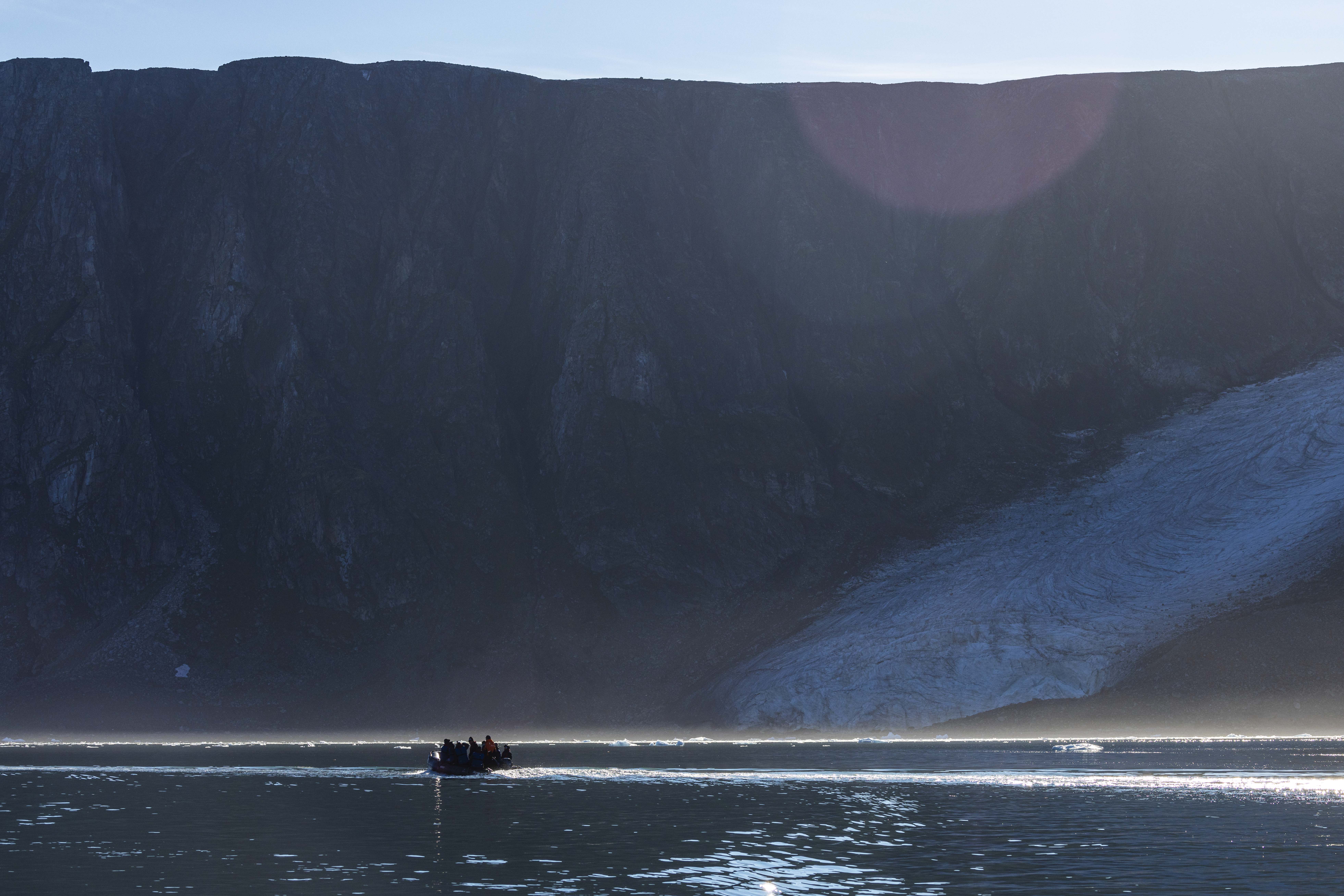 Polar Bears in the Changing Arctic: In Partnership with New Scientist Discovery Tours