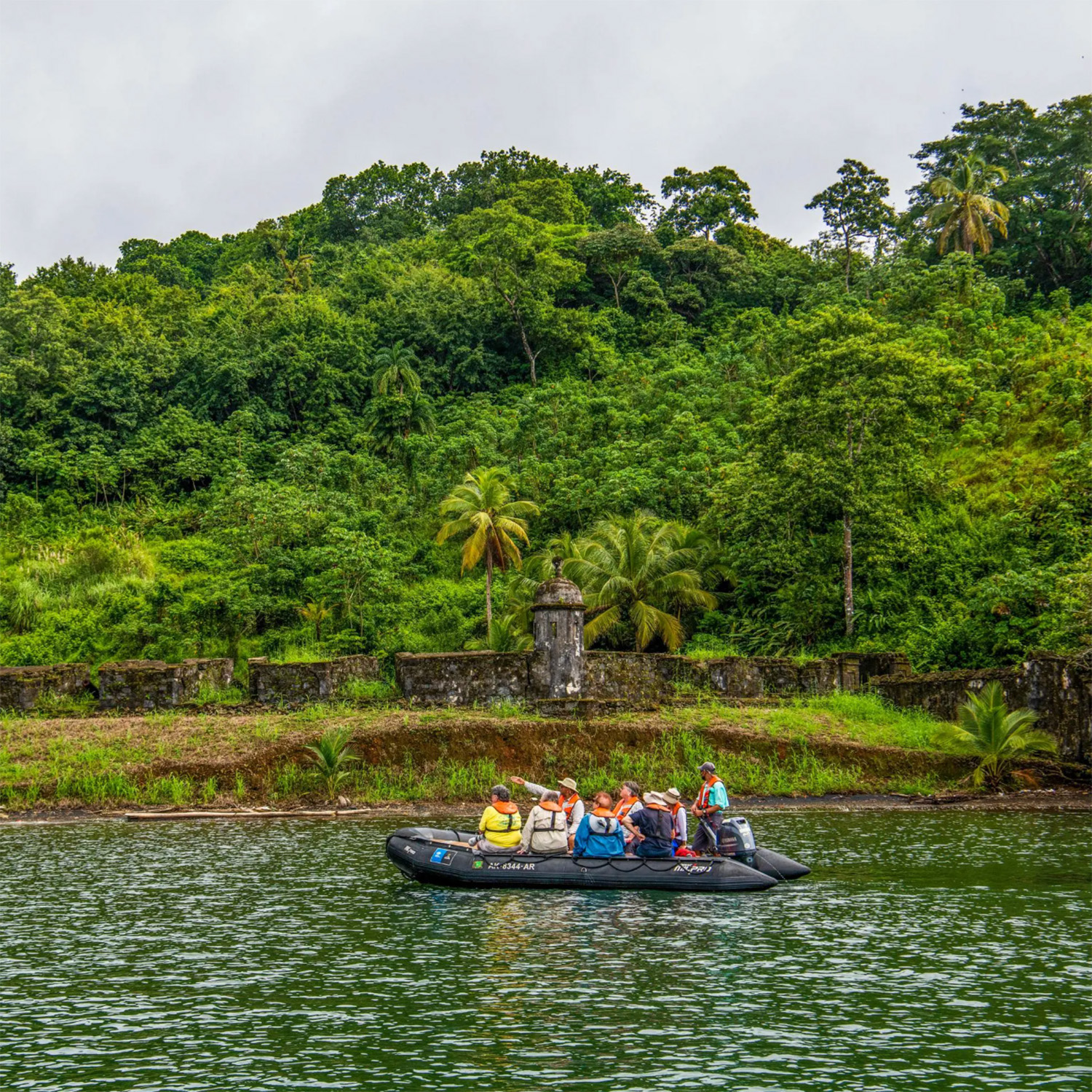 <small>FEATURED EXPEDITION #1</small>
The Panama Canal, Pearl Islands and Darién Jungle