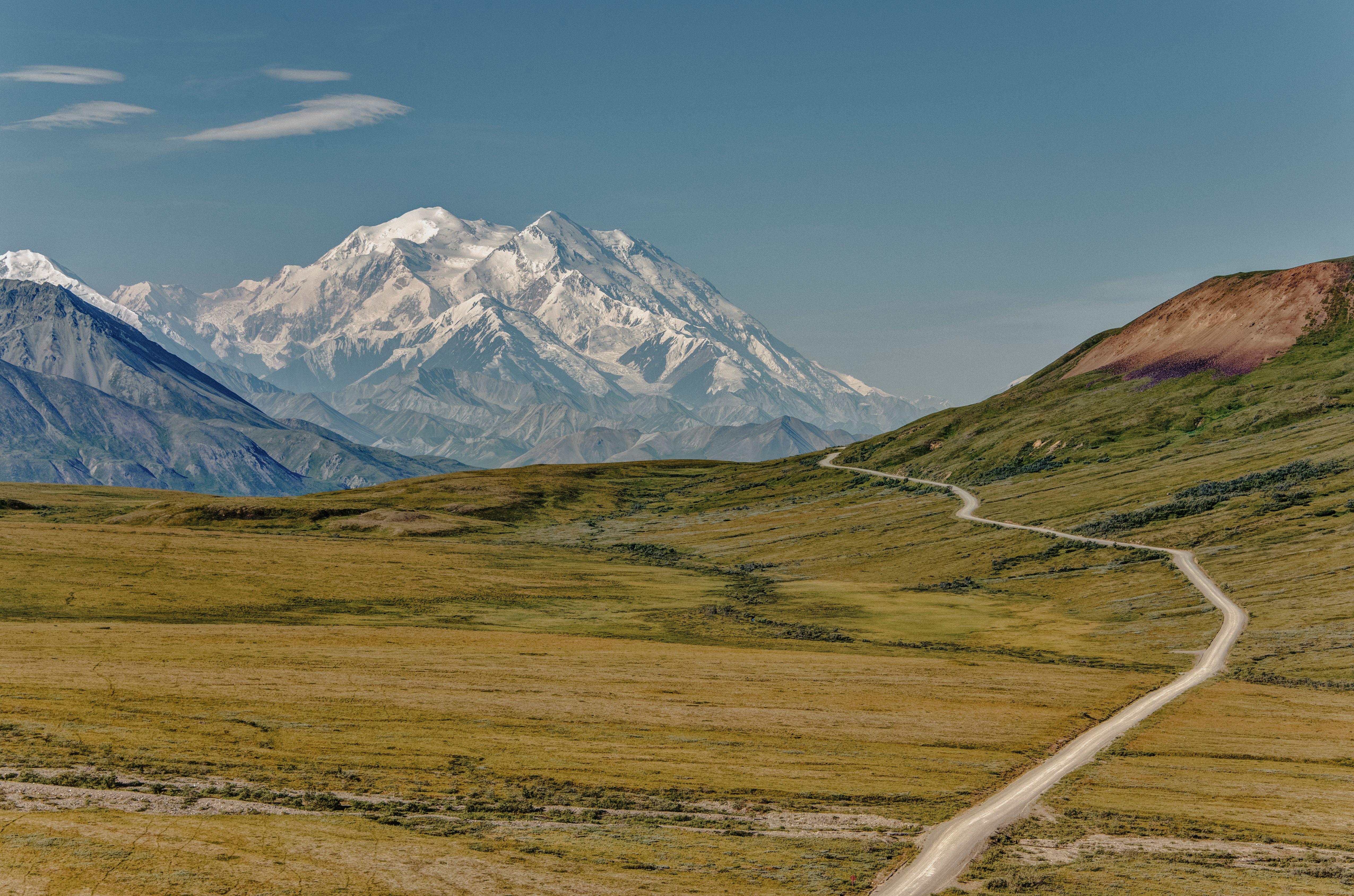 Explore the Alaskan Wilderness: Three Extraordinary Nights in Talkeetna, Denali and Anchorage