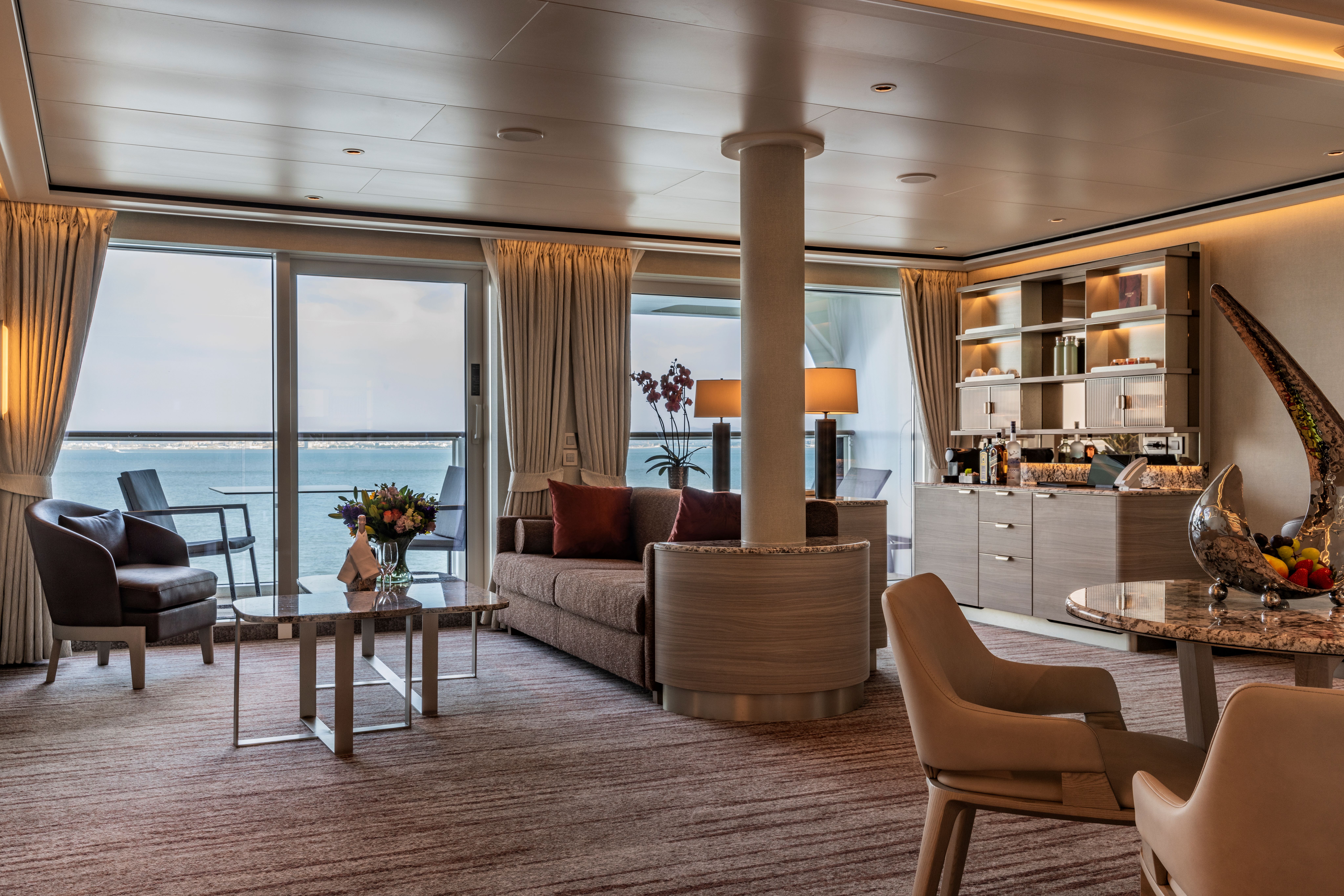 SUITES