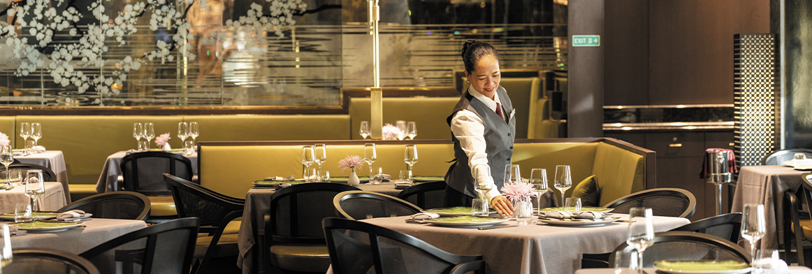 NOBODY DOES IT BETTER™ THAN REGENT SEVEN SEAS CRUISES®