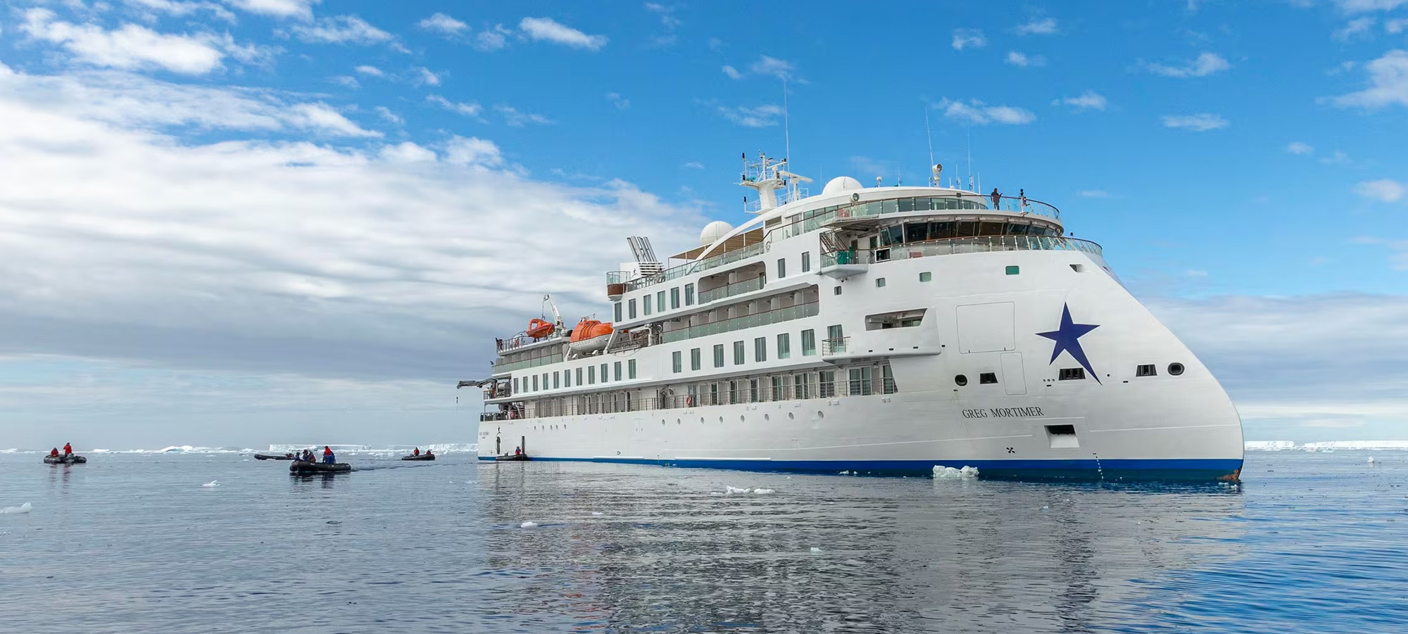 <em>Greg Mortimer</em>