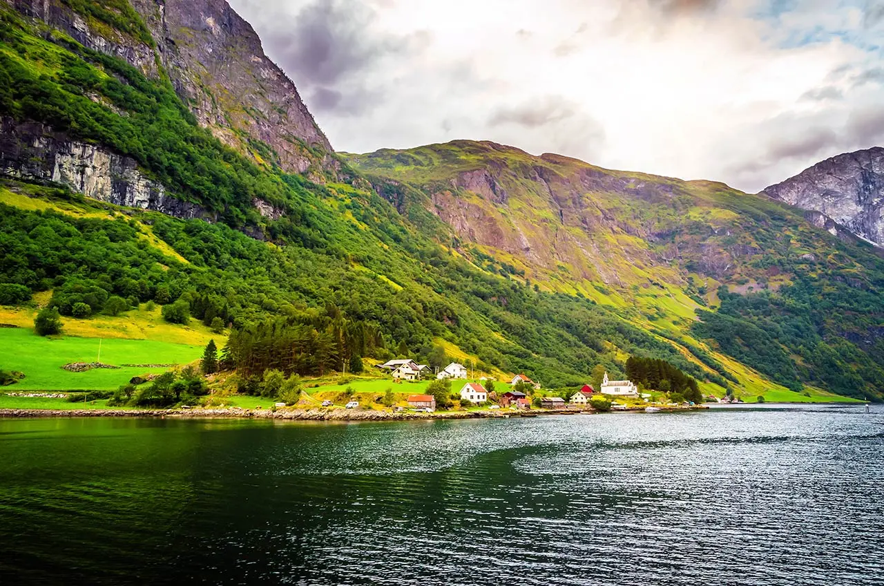 Picturesque Peaks & Fjords