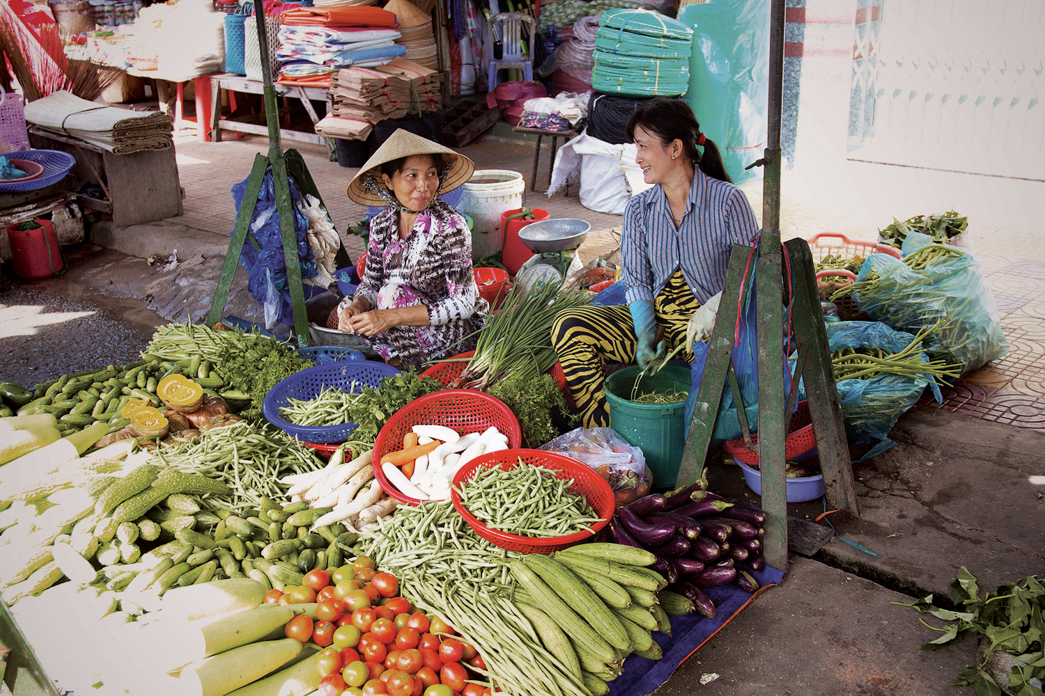 Floating Market in Cai Be