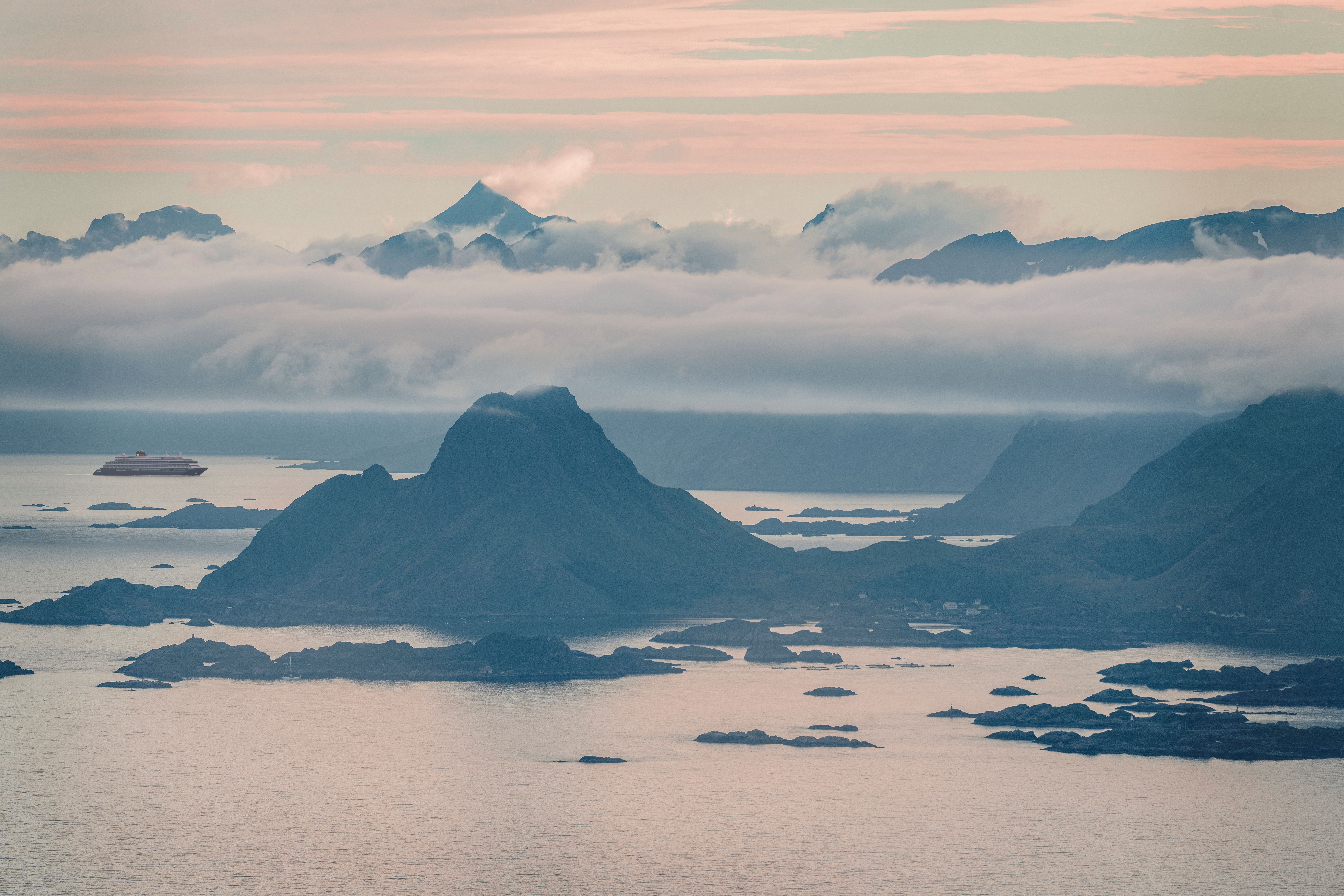 Scenic Sailing Moments