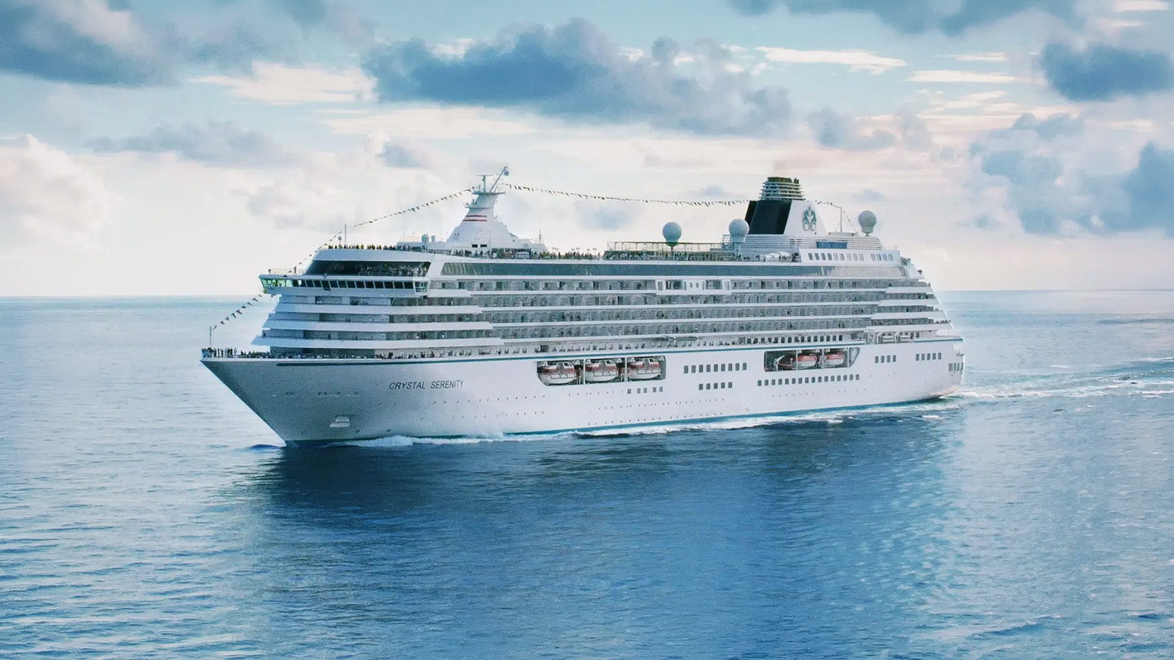<em>Crystal Serenity</em>