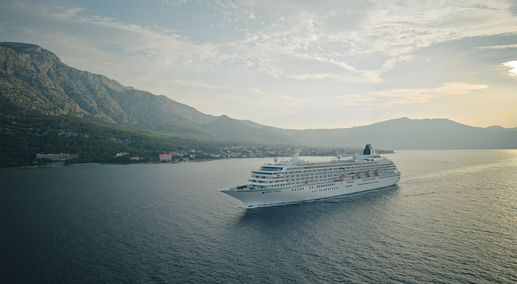 AWARD-WINNING CRUISES