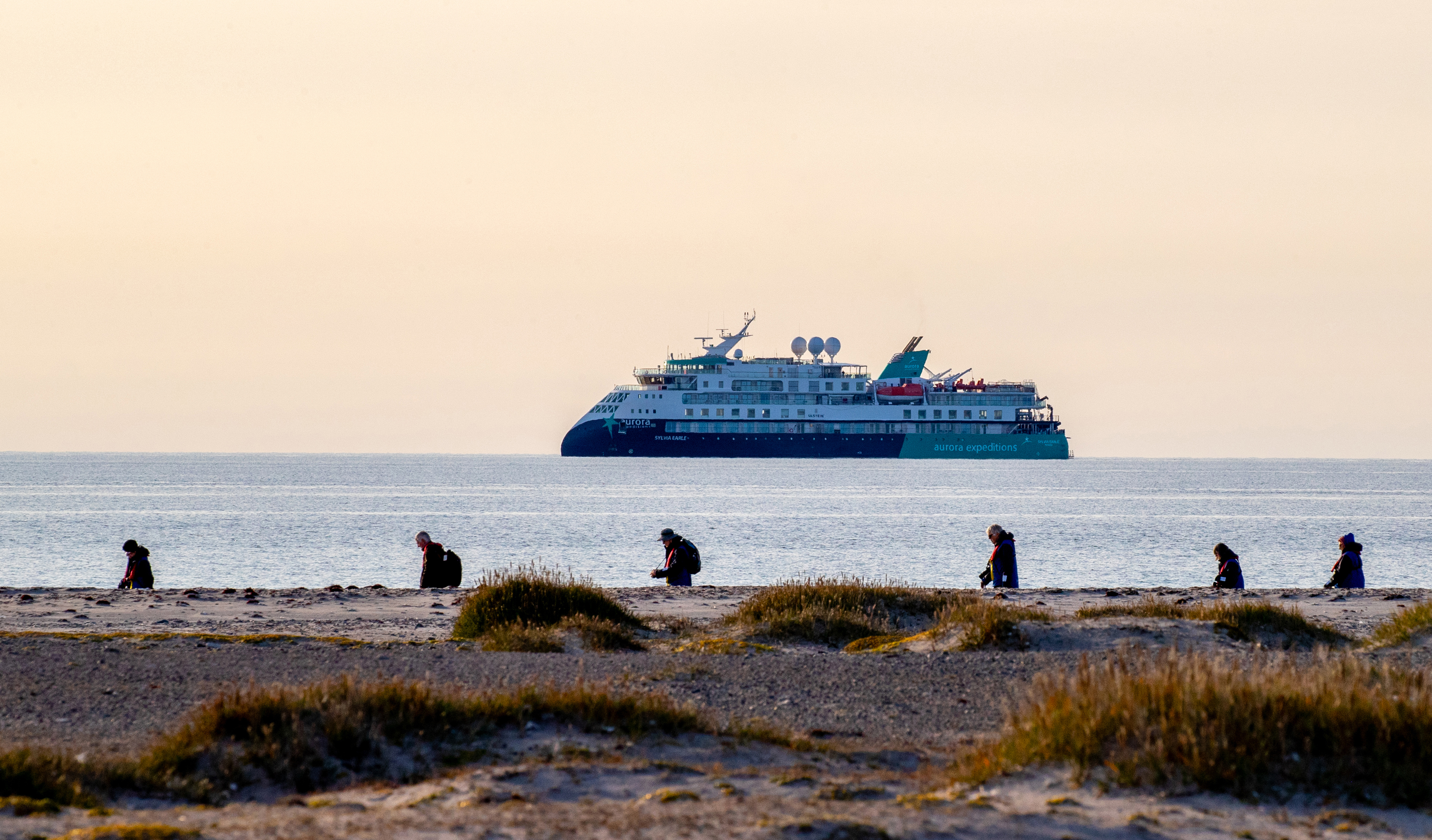 29 Expedition Departures