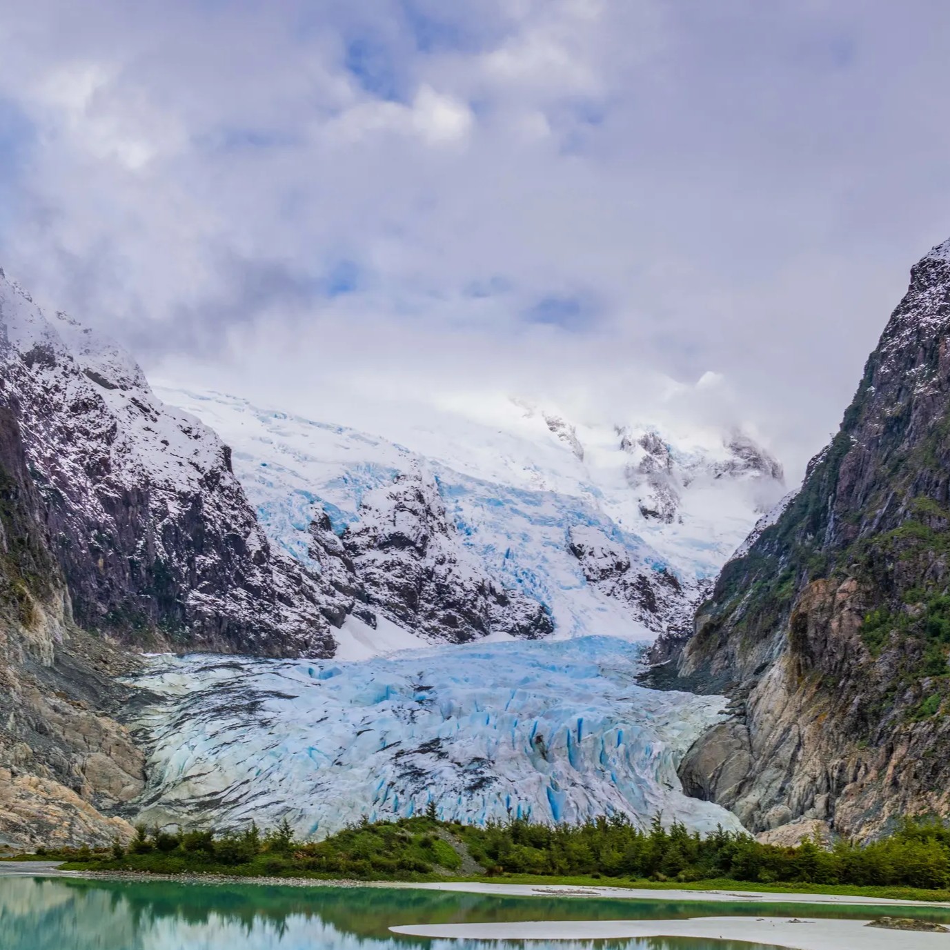 Classic Patagonia: Glaciers and Peaks
