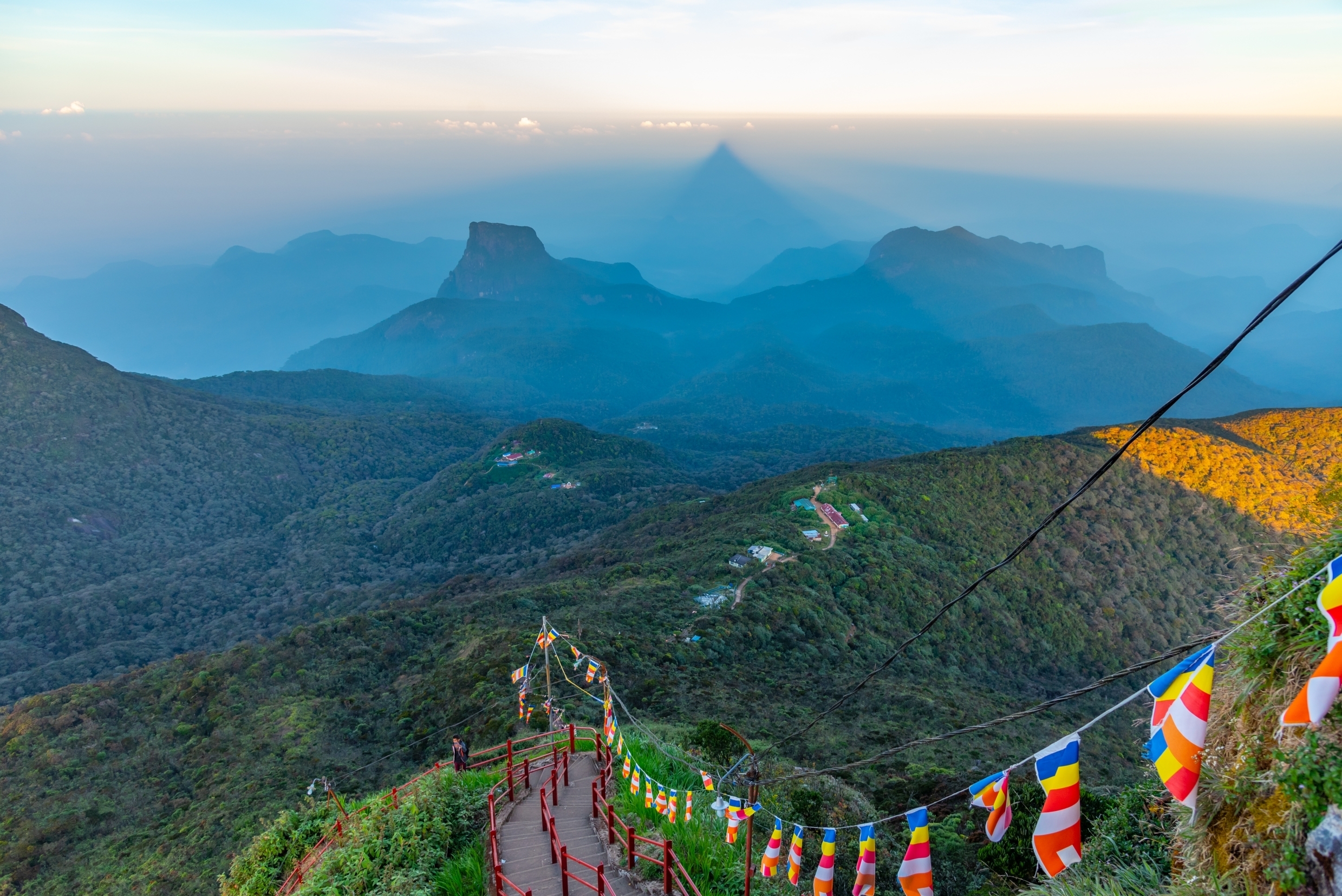 Adam's Peak (Sri Pada) Trek, Sri Lanka