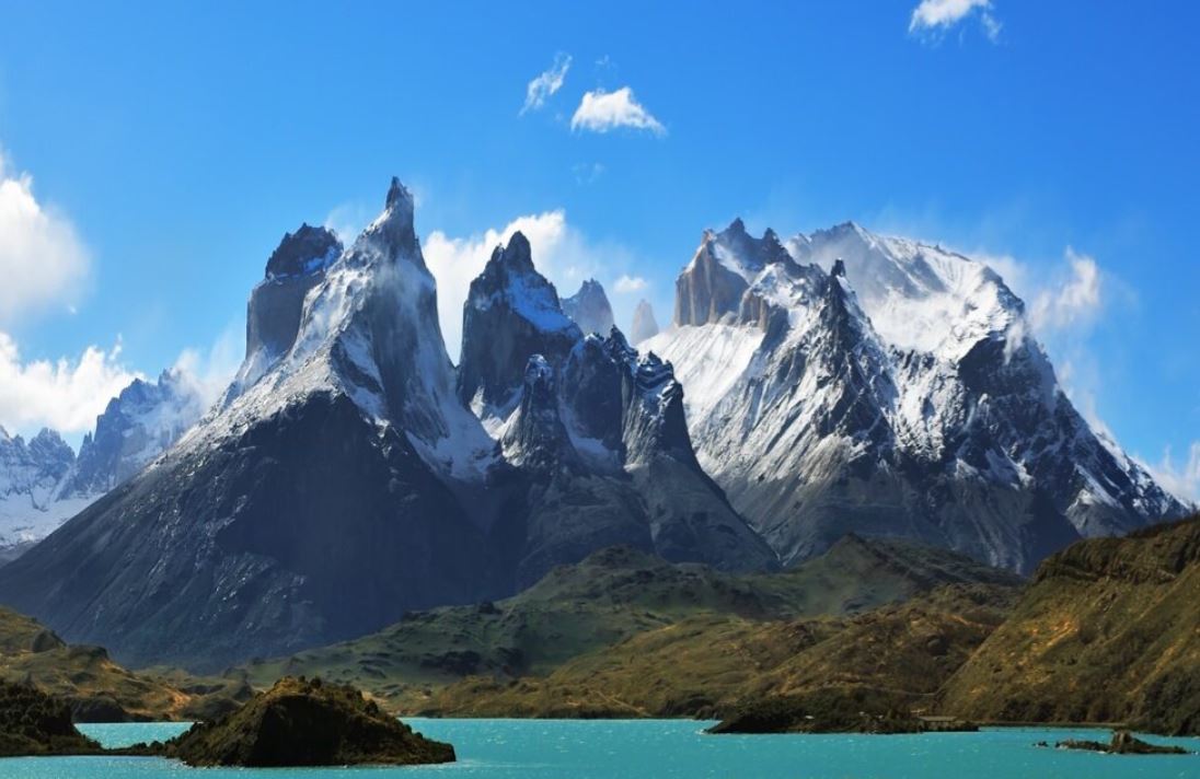 WILDLIFE & NATURAL WONDERS OF CENTRAL AND SOUTH AMERICA